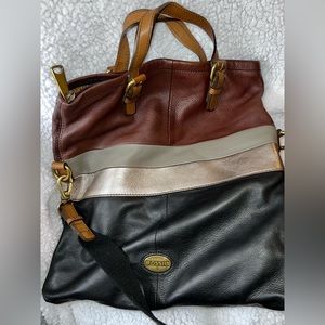 Fossil messager hip bag. One owner used few times. Tons of room inside